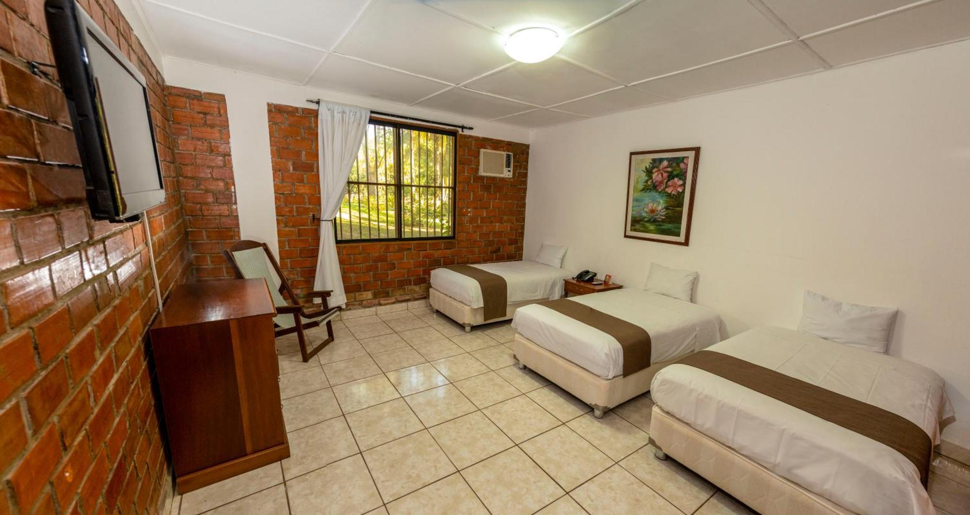 Dm Hoteles Tarapoto Esterno foto